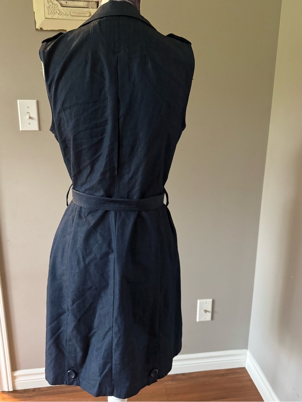Y2K Point Zero Sleeveless Navy Button-Front Tie-Waist Mini Dress - Picture 2 of 3